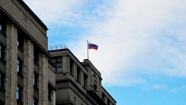 Здание Государственной Думы РФ в Москве.