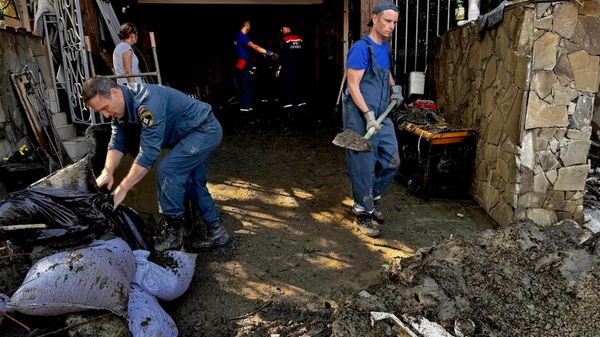 В Симеизе убирают последствия непогоды