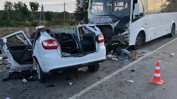 Двое детей и взрослый погибли в ДТП с автобусом в Крыму
