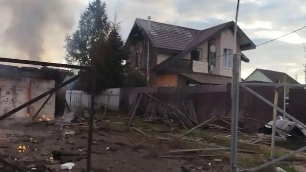 Последствия атаки БПЛА в промзоне Чехова Московской области