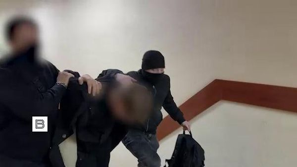 ФСБ показала кадры обысков и допроса подростков, готовивших теракт на объекте Росгвардии в Приморье