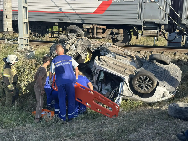 В Анапе произошло ДТП с поездом и легковушкой