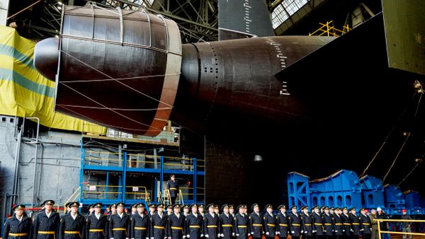 Церемония вывода из эллинга атомной подводной лодки Хабаровск в Северодвинске