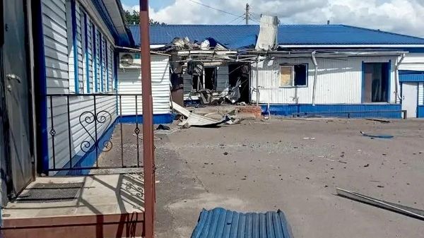 Шесть человек пострадали при атаке дрона ВСУ на магазин и пекарню в Курской области