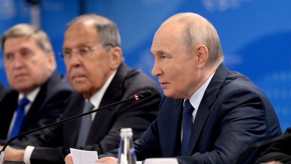 Рабочая поездка президента РФ Владимира Путина в Дальневосточный федеральный округ