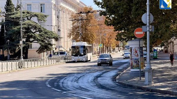 Автобус в Севастополе