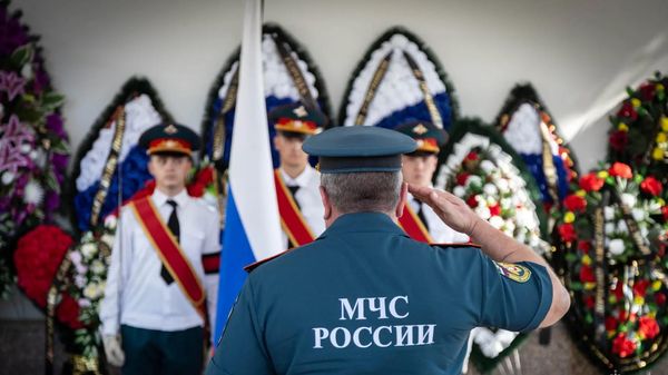 Севастополь проводил в последний путь героев – пиротехников МЧС России
