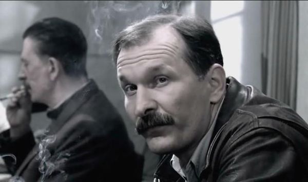 Алексей Якименко, капитан, старший оперуполномоченный Одесского уголовного розыска очень колоритно вышел в исполнении Добронравова в легендарной Ликвидации