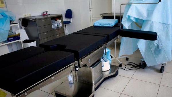 Родовой операционный стол. Фото пресс-службы минздрава Крыма