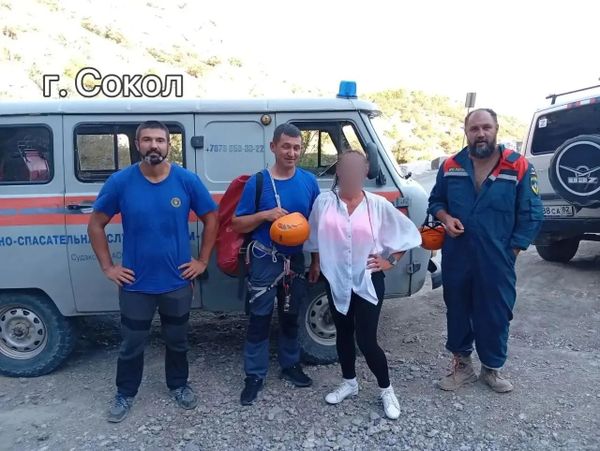 Спасатели помогли туристке на горе Сокол в Крыму