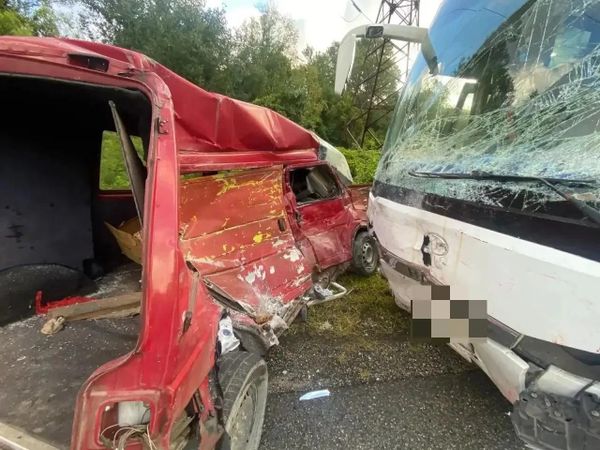 На трассе М-4 Дон двое человек погибли в ДТП с автобусом