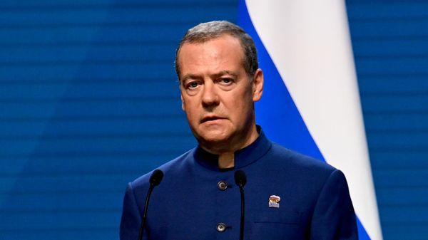 Заместитель председателя Совета безопасности РФ Дмитрий Медведев 