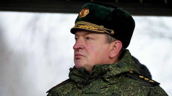 Командующий войсками Центрального военного округа генерал-полковник Александр Лапин Командующий войсками Центрального военного округа генерал-полковник Александр Лапин