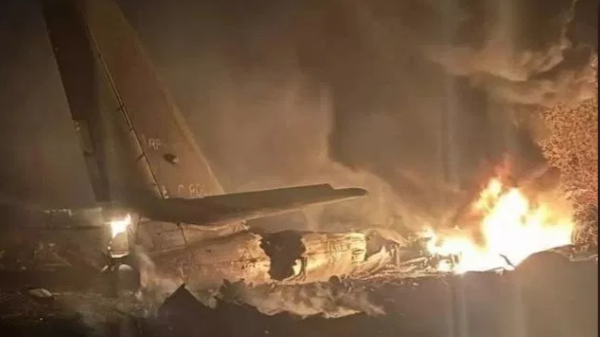 Пожар на месте крушения самолета
