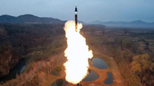Пуск новой северокорейской ракеты. Архивное фото