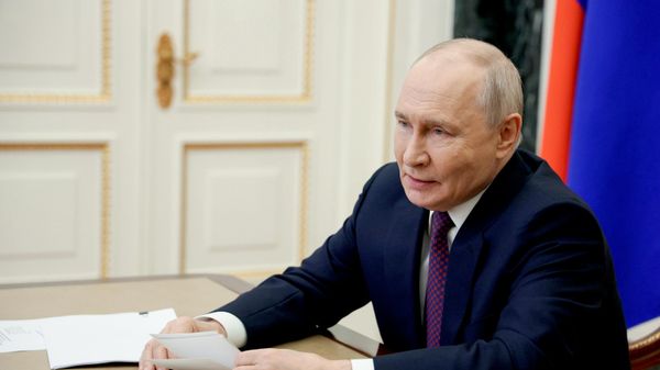 Президент Владимир Путин принял участие во встрече, посвященной открытию комплекса Точка будущего в Якутии
