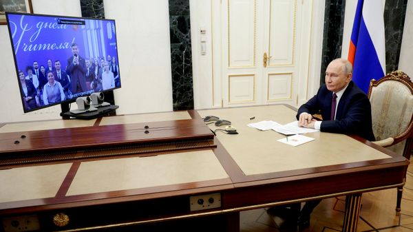 Президент Владимир Путин провел встречу с лауреатами всероссийских педагогических конкурсов