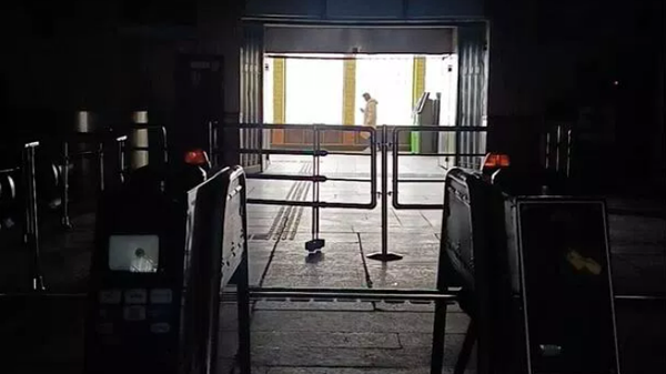 Обстановка в метро Киева на фоне отключения электричества