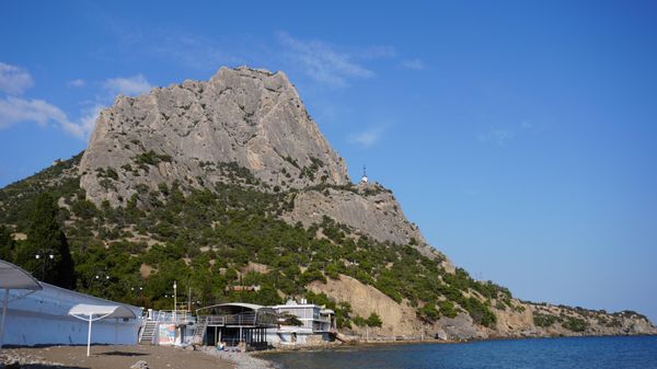 Гора Сокол в поселке Новый свет в Крыму