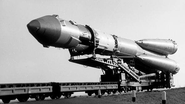 Транспортировка космического корабля Восход-1