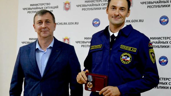 В МЧС Республики Крым состоялось награждение сотрудников Симферопольского отряда КРЫМ-СПАС