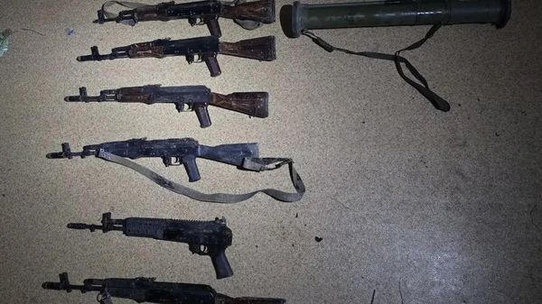 В Крыму за хранение и перевозку шести автоматов и гранатомета задержаны двое