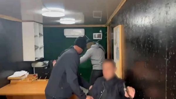 В Крыму два сотрудника лесхоза получили по 8 лет за взятки