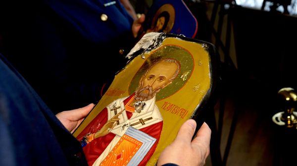 Выставка Иконы на бронепластинах