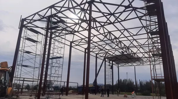 Строительство модульного спортзала на берегу моря в Феодосии