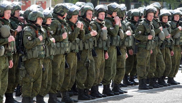 Подготовка к строевому смотру Симферопольской бригады внутренних войск МВД России