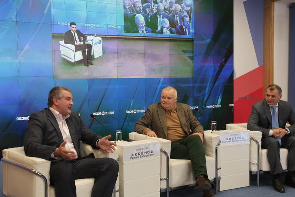 Открытие пресс-центра МИА Россия сегодня в Крыму
