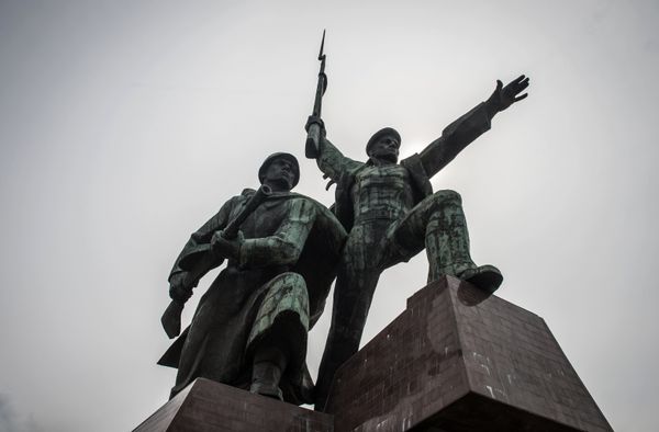 Памятник Матрос и солдат в Севастополе