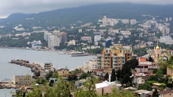 Города России. Ялта Города России. Ялта