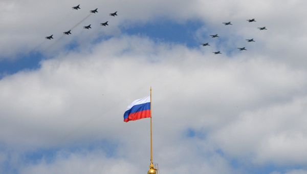 Репетиция воздушной части военного парада в Москве в ознаменование 70-летия Победы в Великой Отечественной войне 1941-1945 годов