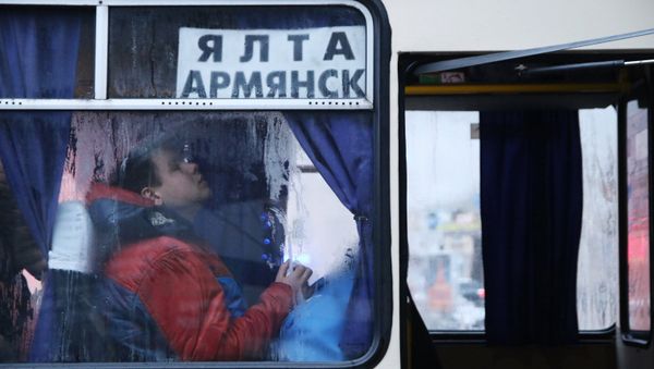 Пассажиры в междугороднем автобусе. Архивное фото