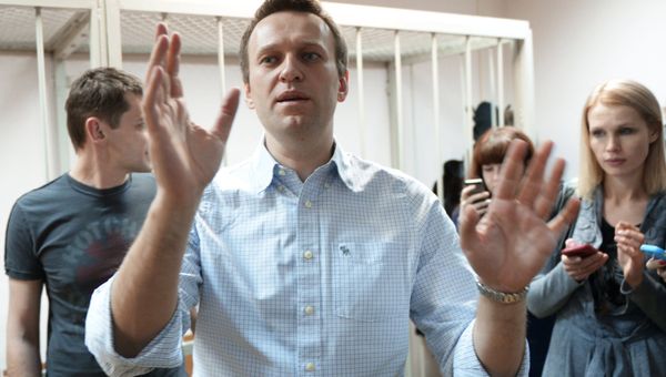 Оглашение приговора братьям Навальным в Замоскворецком суде