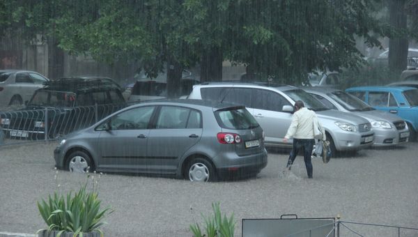 Ливень в Симферополе Ливень в Симферополе