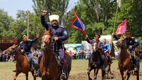 Конный переход казаков юга России Волгоград - Севастополь