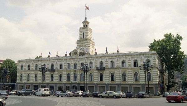 Здание мэрии Тбилиси Здание мэрии Тбилиси
