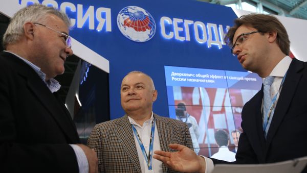 Церемония подписания соглашения между МИА Россия сегодня и агентством ANA-MPA