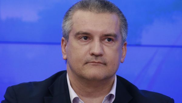 Открытие фотовыставки, посвященной годовщине воссоединения Крыма с Россией, в Москве