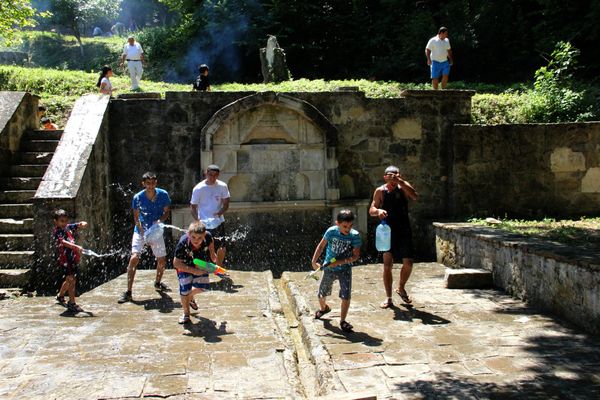 Вардавар В Крыму. Монастырь Суруб-Хач Вардавар В Крыму. Монастырь Суруб-Хач