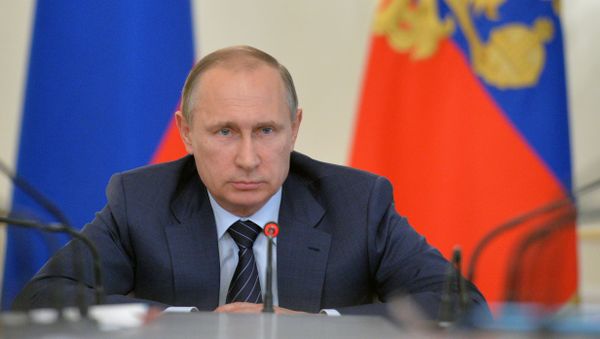 Президент России В.Путин провел совещание с членами правительства РФ Президент России В.Путин провел совещание с членами правительства РФ