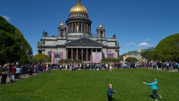 Выступление сводного хора на Исаакиевской площади