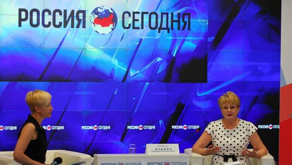 Людмила Лубина в пресс-центре МИА Россия сегодня