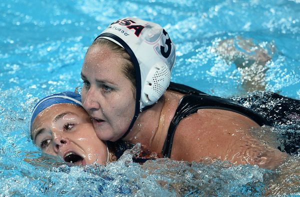 Чемпионат мира FINA 2015. Водное поло. Женщины. Матч США - Нидерланды Чемпионат мира FINA 2015. Водное поло. Женщины. Матч США - Нидерланды