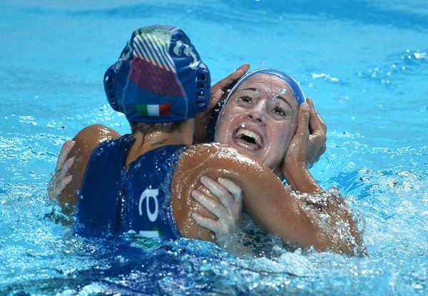 Чемпионат мира FINA 2015. Водное поло. Женщины. Матч Австралия - Италия. Матч за 3-е место Чемпионат мира FINA 2015. Водное поло. Женщины. Матч Австралия - Италия. Матч за 3-е место