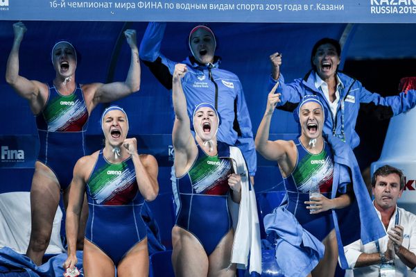 Чемпионат мира FINA 2015. Водное поло. Женщины. Матч Австралия - Италия. Матч за 3-е место Чемпионат мира FINA 2015. Водное поло. Женщины. Матч Австралия - Италия. Матч за 3-е место