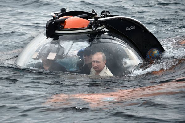 Рабочая поездка президента РФ В.Путина в Крымский федеральный округ Рабочая поездка президента РФ В.Путина в Крымский федеральный округ
