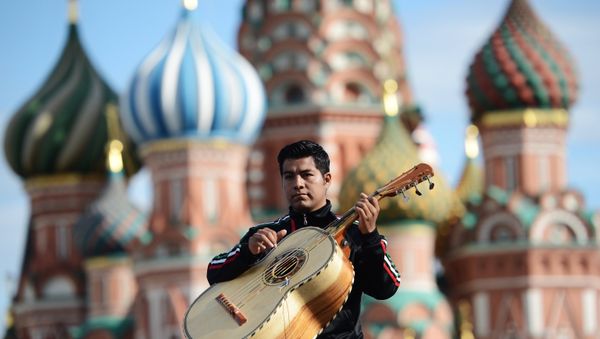 Подготовка к открытию Международного военно-музыкального фестиваля Спасская башня